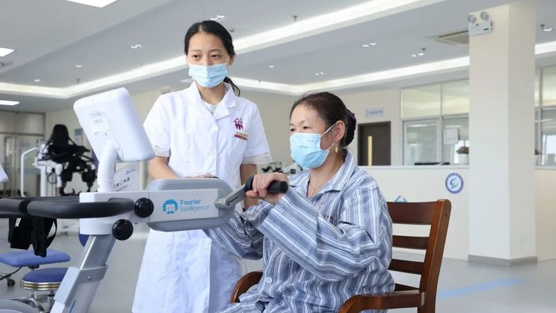 社区智慧养老服务中心与普通养老院的差异解析
